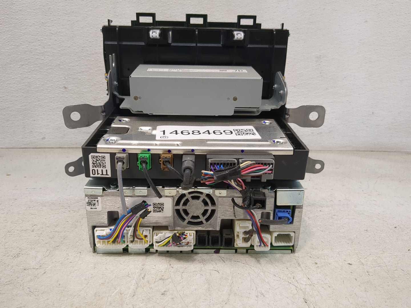 2020 Subaru Ascent Radio AM FM Cd Player Receiver Replacement P/N:82131AN00A EUV9SR057DD Fits OEM Used Auto Parts - Oemuseda