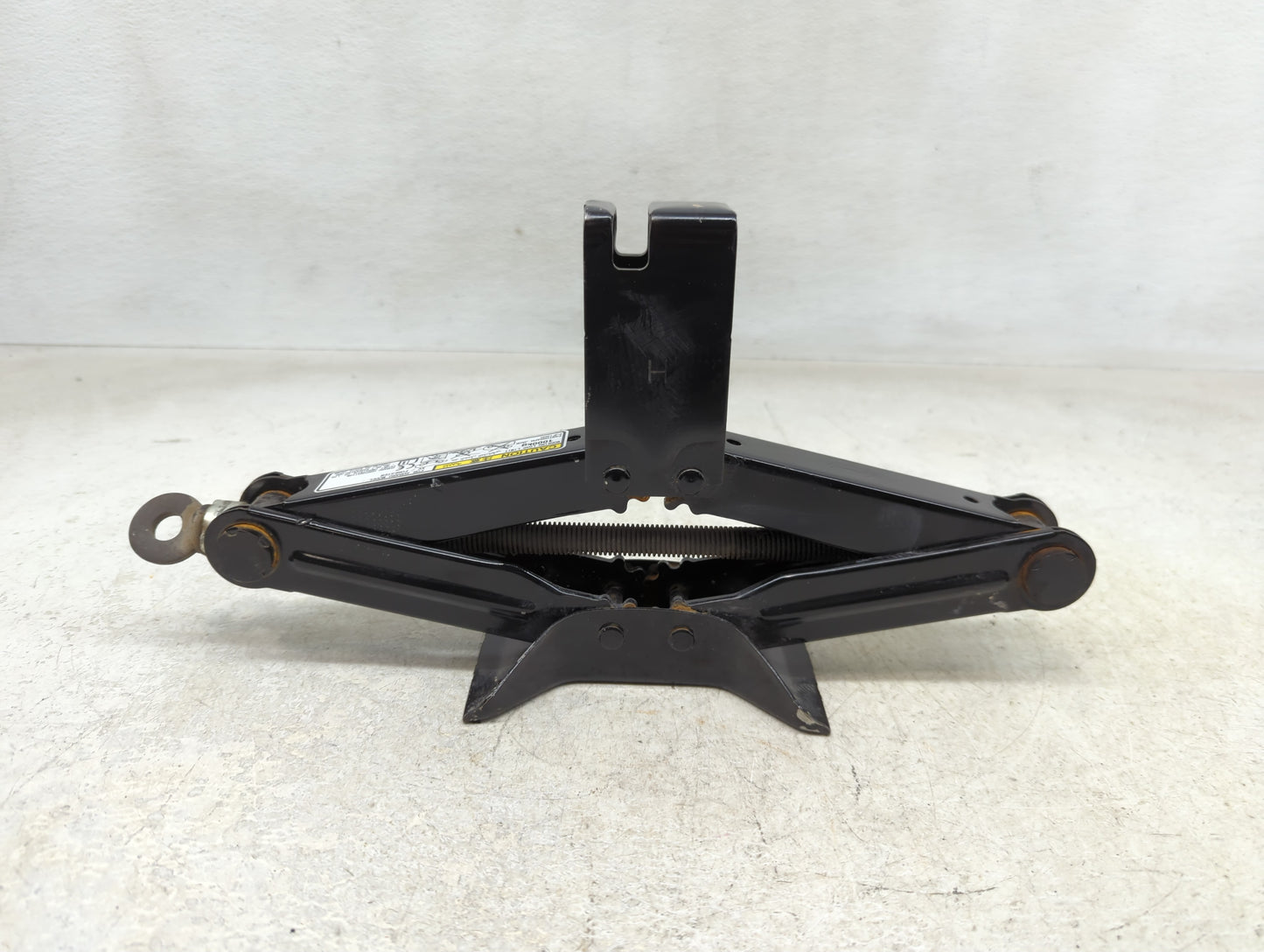 2020 Subaru Forester Spare Scissor Car Jack - Oemusedautoparts1.com