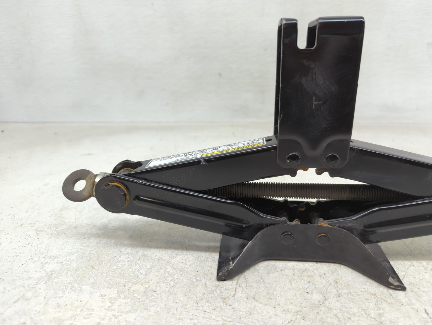 2020 Subaru Forester Spare Scissor Car Jack - Oemusedautoparts1.com