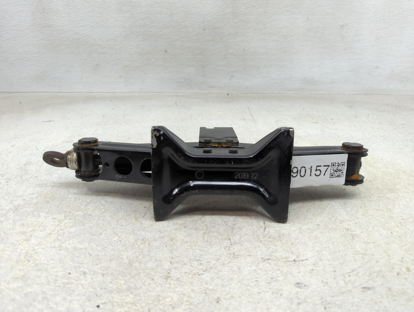 2020 Subaru Forester Spare Scissor Car Jack - Oemusedautoparts1.com