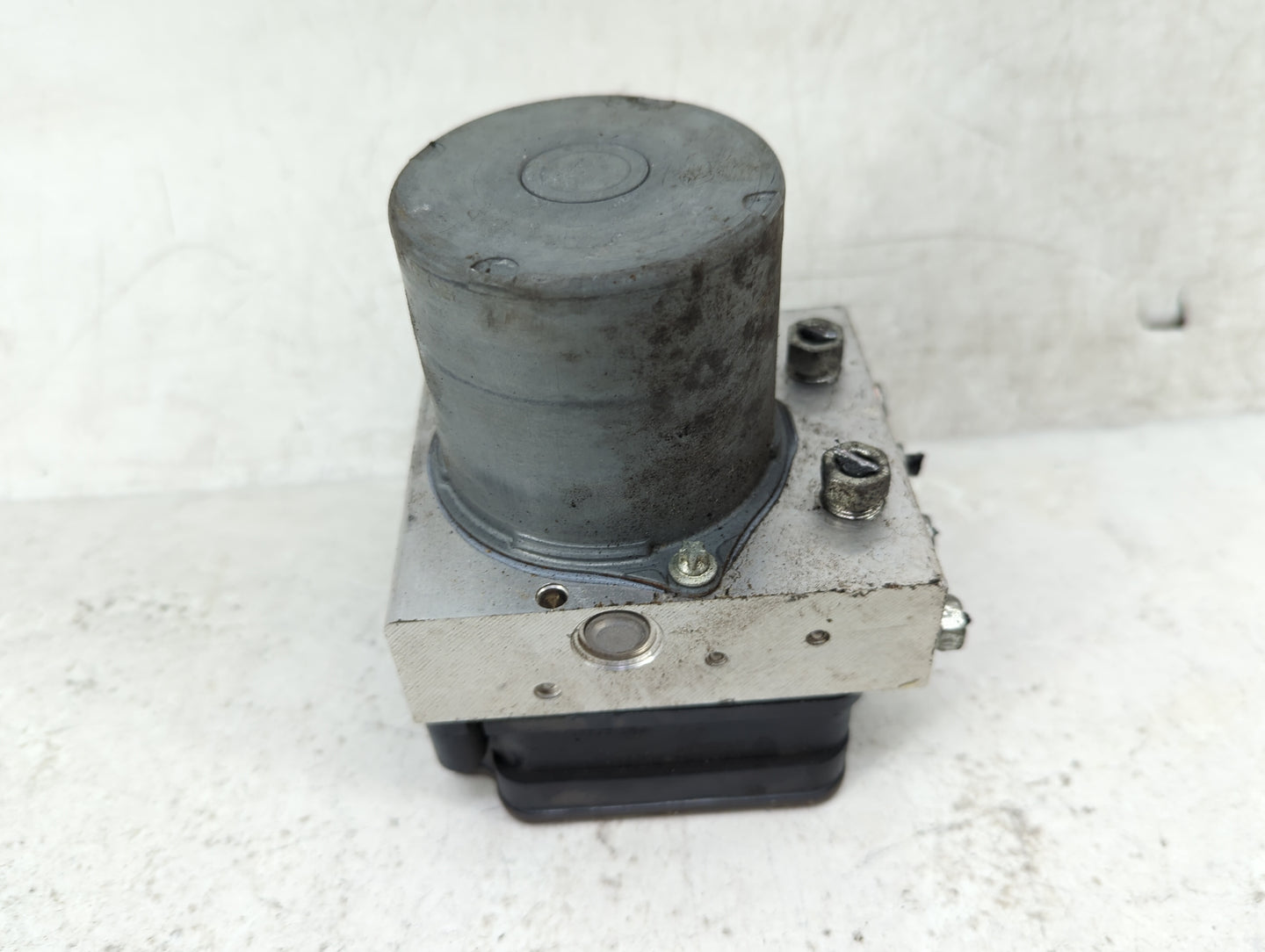 2020 Subaru Forester ABS Pump Control Module Replacement P/N:0265956717 2265106582, 1204969, 5220603 Fits OEM Used Auto Part