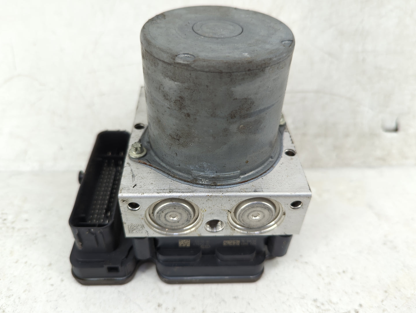 2020 Subaru Forester ABS Pump Control Module Replacement P/N:0265956717 2265106582, 1204969, 5220603 Fits OEM Used Auto Part