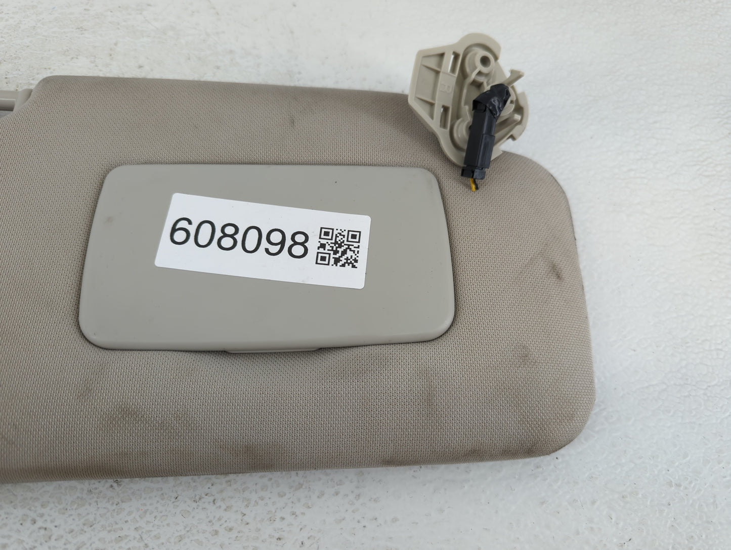 2020 Subaru Forester Sun Visor Shade Replacement Passenger Right Mirror Fits OEM Used Auto Parts - Oemusedautoparts1.com