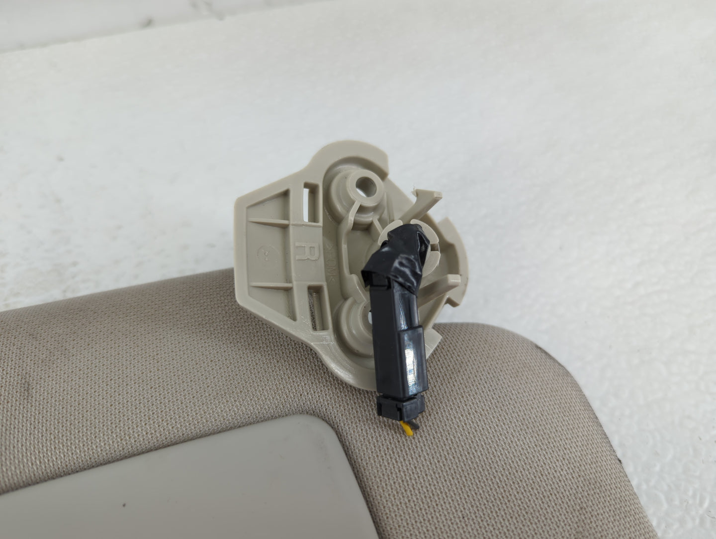 2020 Subaru Forester Sun Visor Shade Replacement Passenger Right Mirror Fits OEM Used Auto Parts - Oemusedautoparts1.com