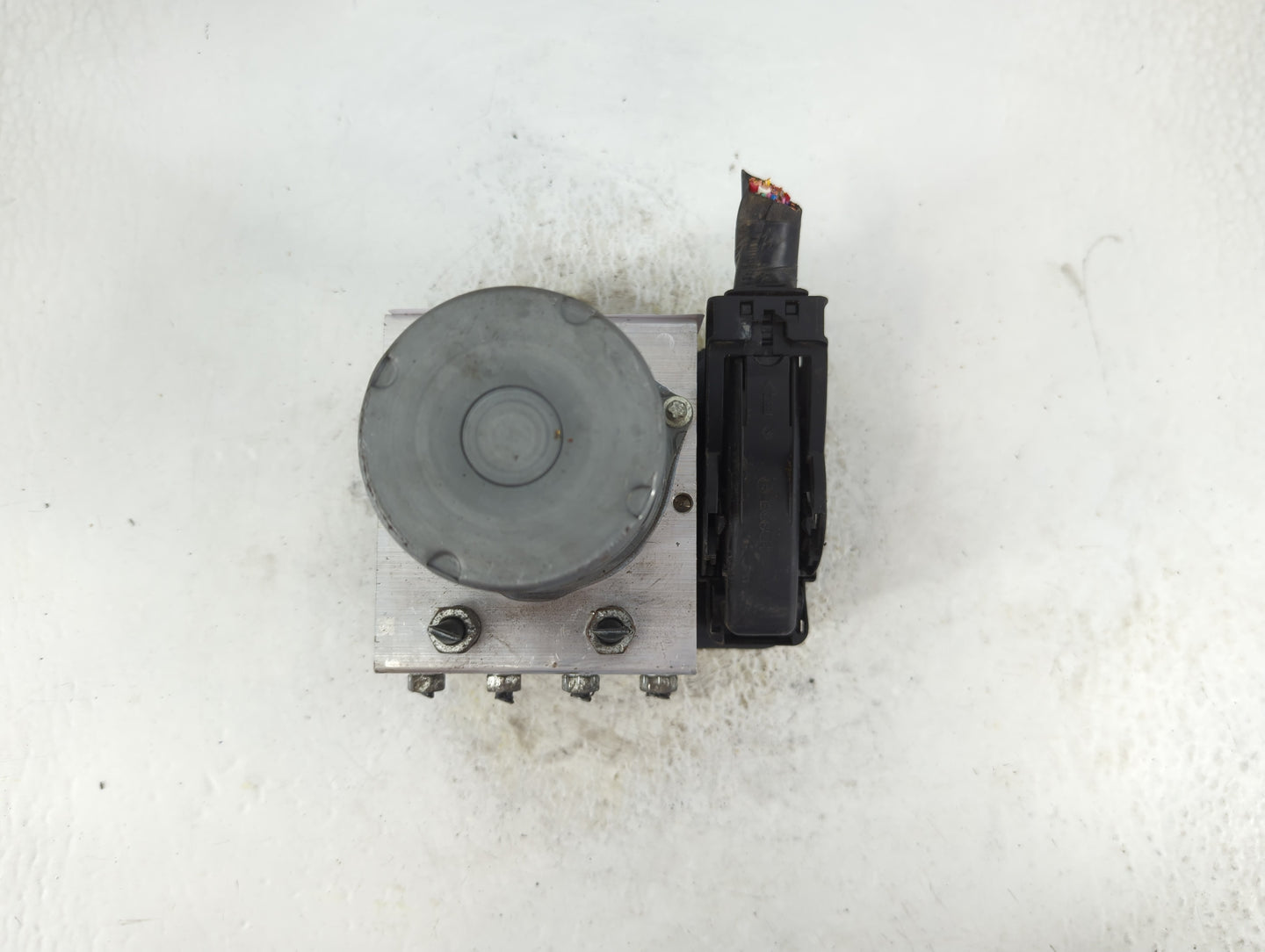 2020 Subaru Forester ABS Pump Control Module Replacement P/N:27536SJ050 Fits OEM Used Auto Parts - Oemusedautoparts1.com