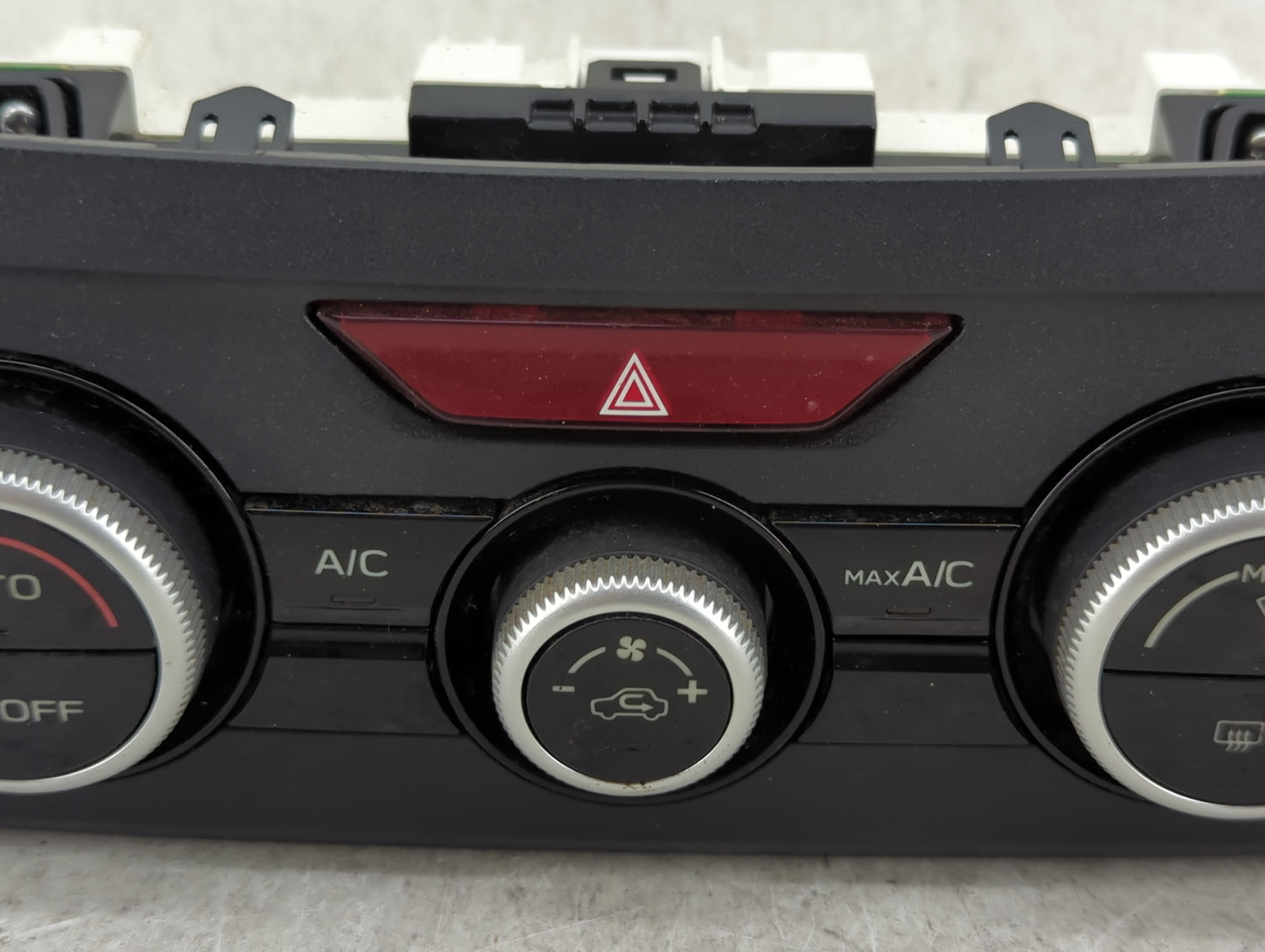 2020 Subaru Xv Climate Control Module Temperature AC/Heater Replacement P/N:72311FL750 Fits OEM Used Auto Parts - Oemusedaut