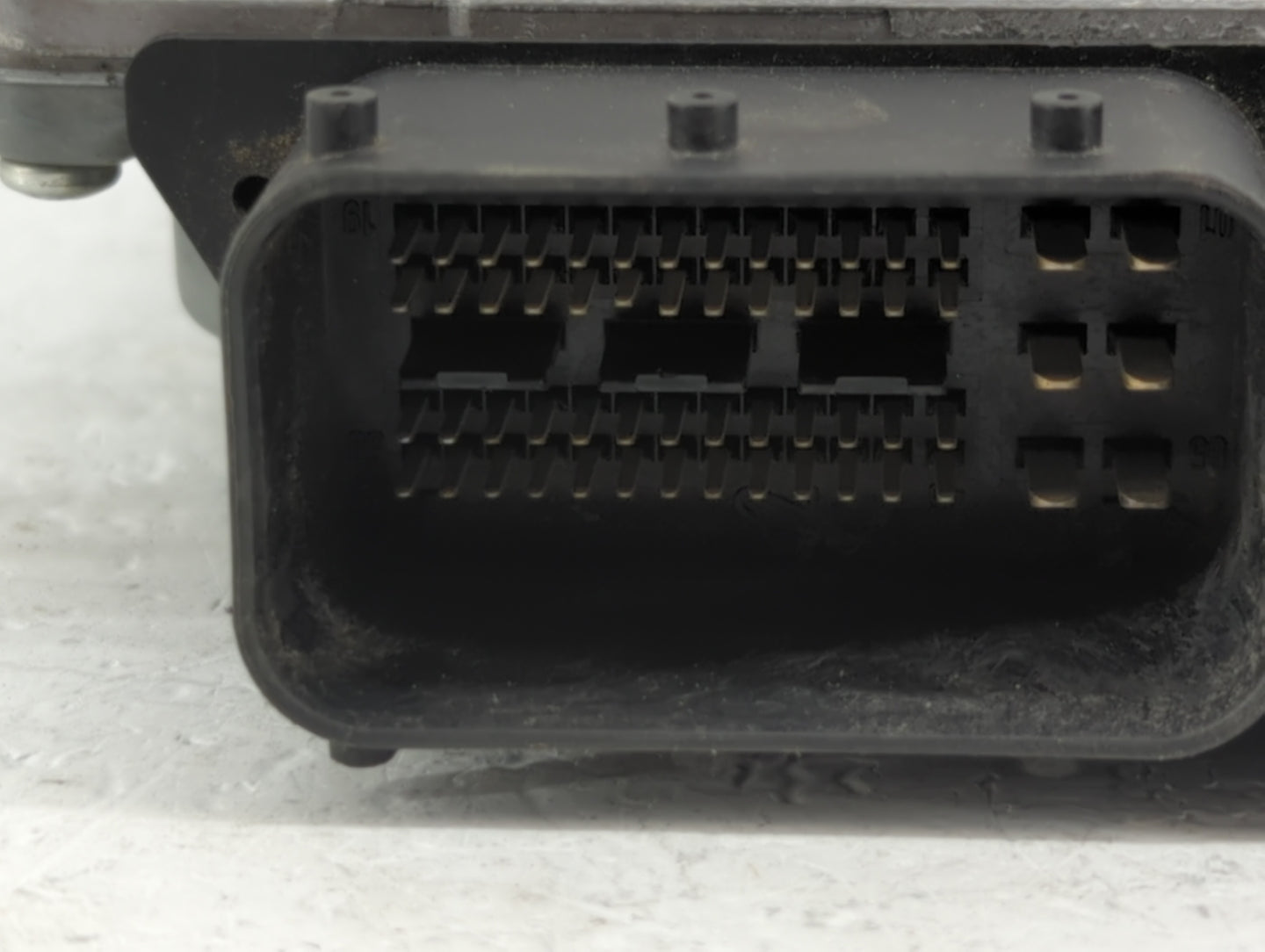 2020 Subaru Xv PCM Engine Control Computer ECU ECM PCU OEM Fits OEM Used Auto Parts - Oemusedautoparts1.com