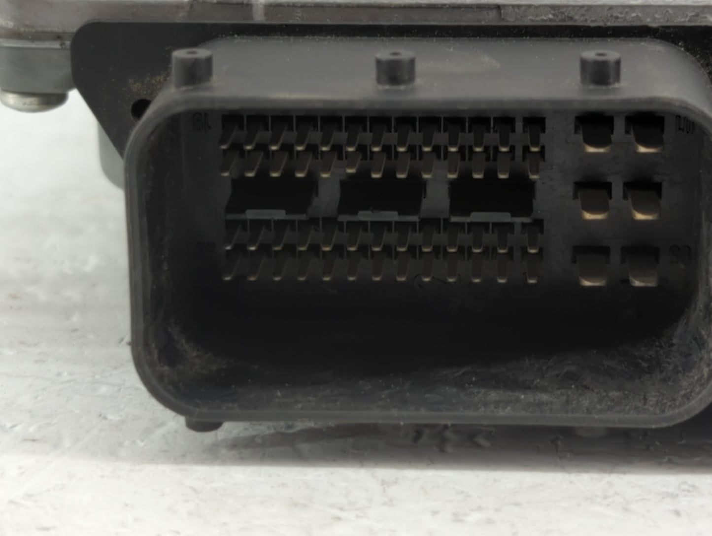 2020 Subaru Xv PCM Engine Control Computer ECU ECM PCU OEM Fits OEM Used Auto Parts - Oemusedautoparts1.com