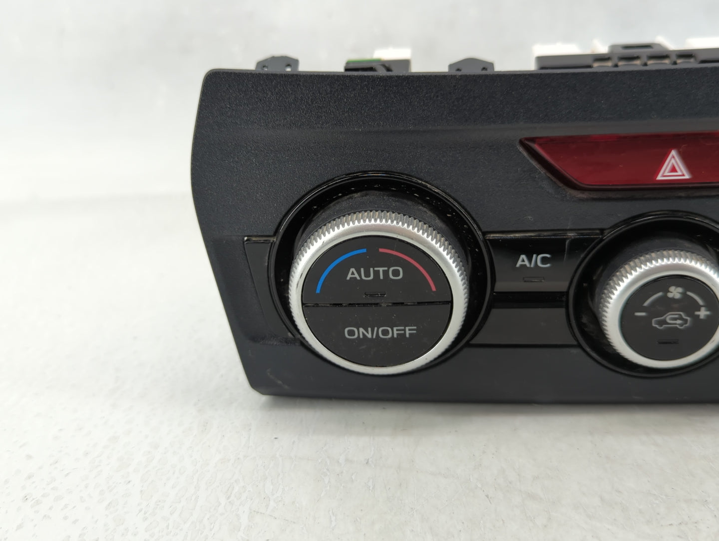 2020 Subaru Xv Climate Control Module Temperature AC/Heater Replacement P/N:72311FL750 237050-3491 Fits OEM Used Auto Parts 