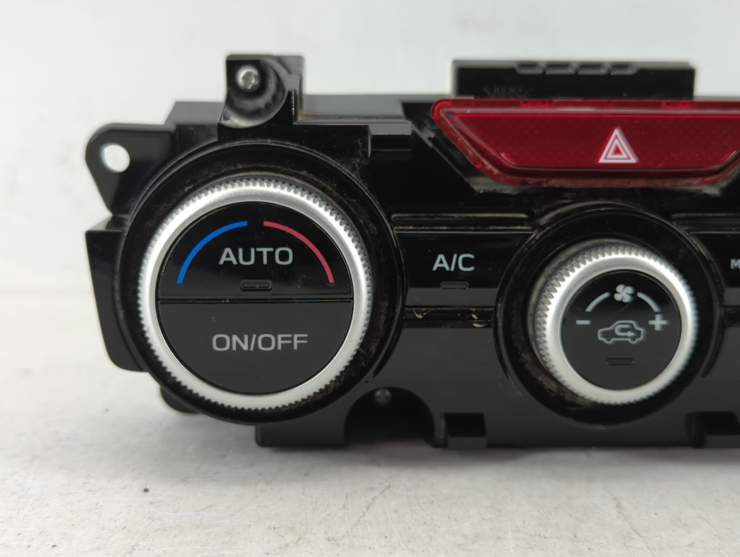 2020 Subaru Xv Climate Control Module Temperature AC/Heater Replacement P/N:72311FL750 Fits OEM Used Auto Parts - Oemusedaut