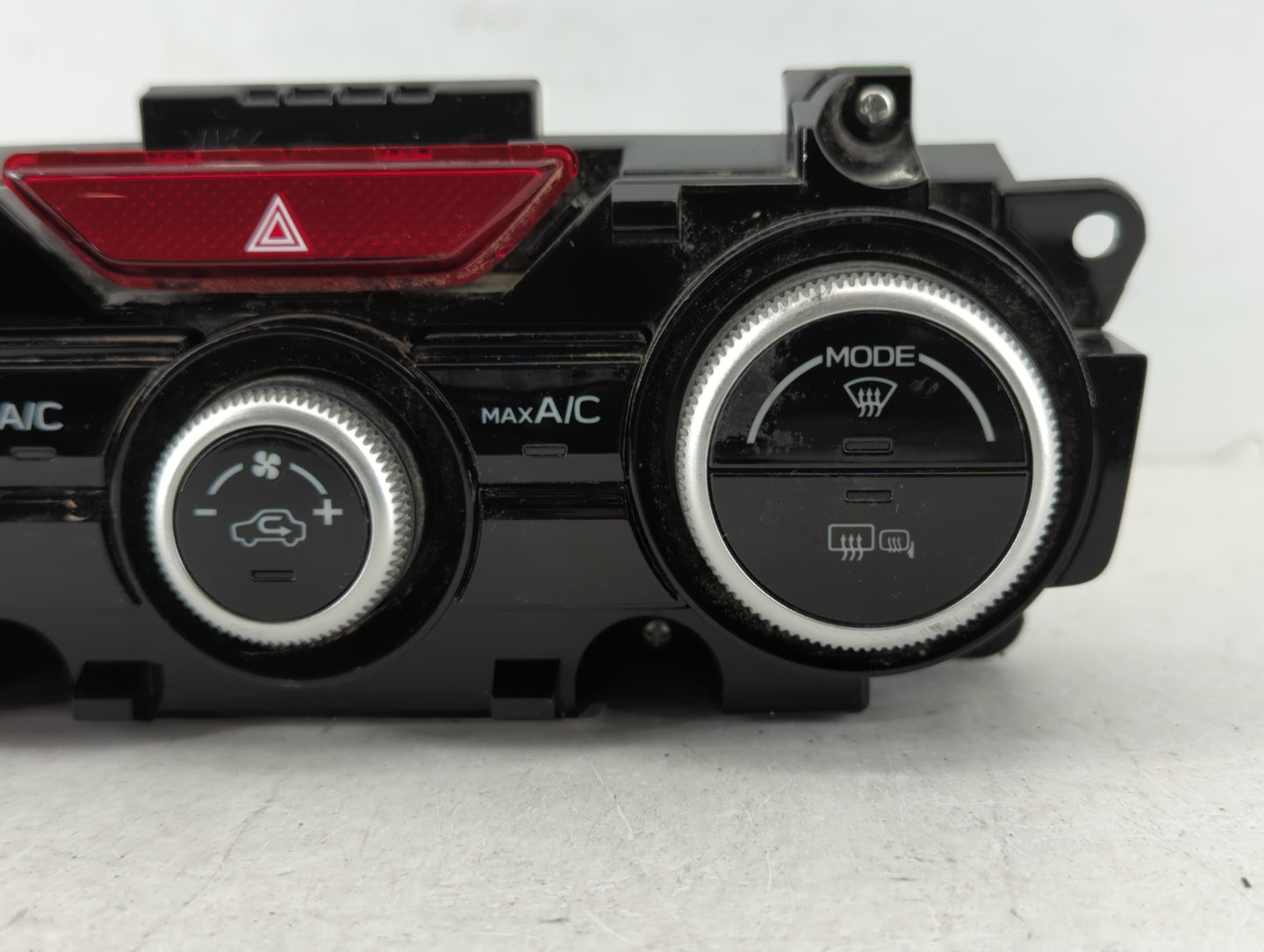 2020 Subaru Xv Climate Control Module Temperature AC/Heater Replacement P/N:72311FL750 Fits OEM Used Auto Parts - Oemusedaut