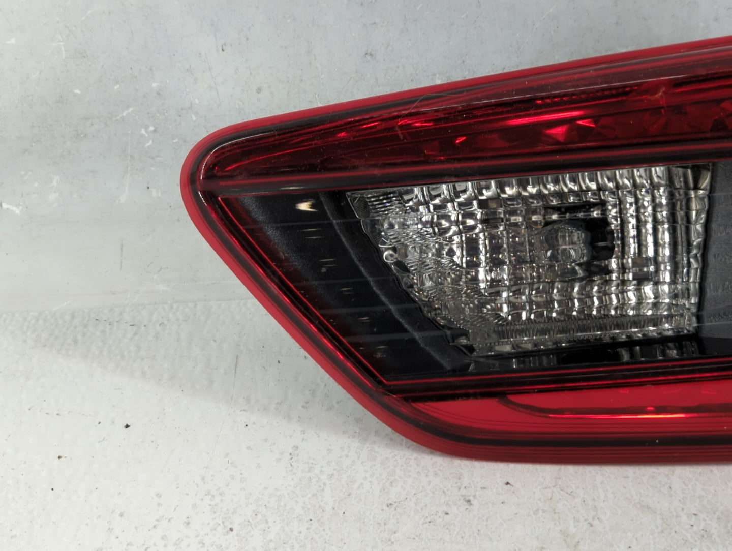 2020 Subaru Xv Tail Light Assembly Passenger Right OEM P/N:84251-FL100 R996EA 036X Fits OEM Used Auto Parts - Oemusedautopar