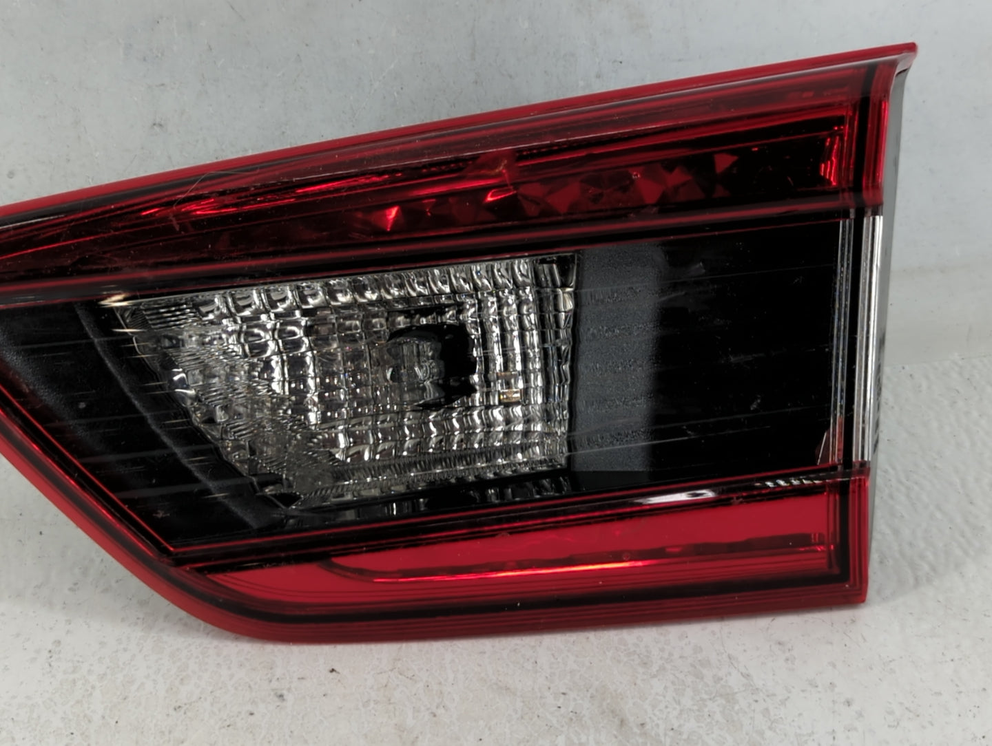 2020 Subaru Xv Tail Light Assembly Passenger Right OEM P/N:84251-FL100 R996EA 036X Fits OEM Used Auto Parts - Oemusedautopar