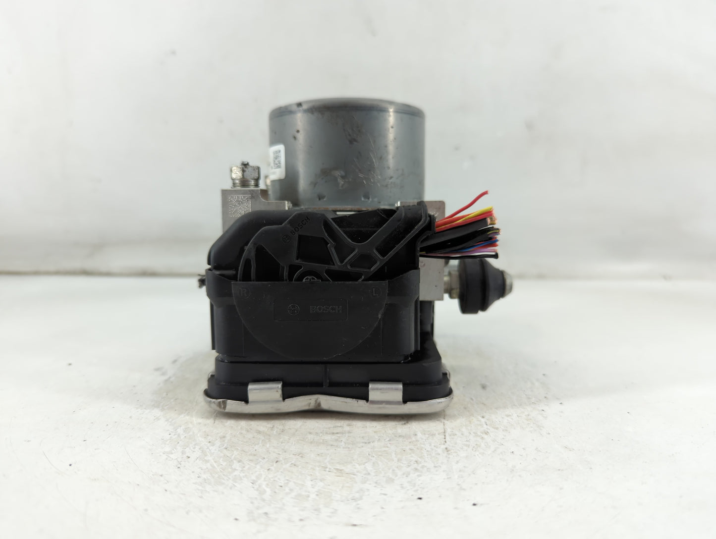2020 Subaru Xv ABS Pump Control Module Replacement P/N:27536FL210 Fits OEM Used Auto Parts - Oemusedautoparts1.com