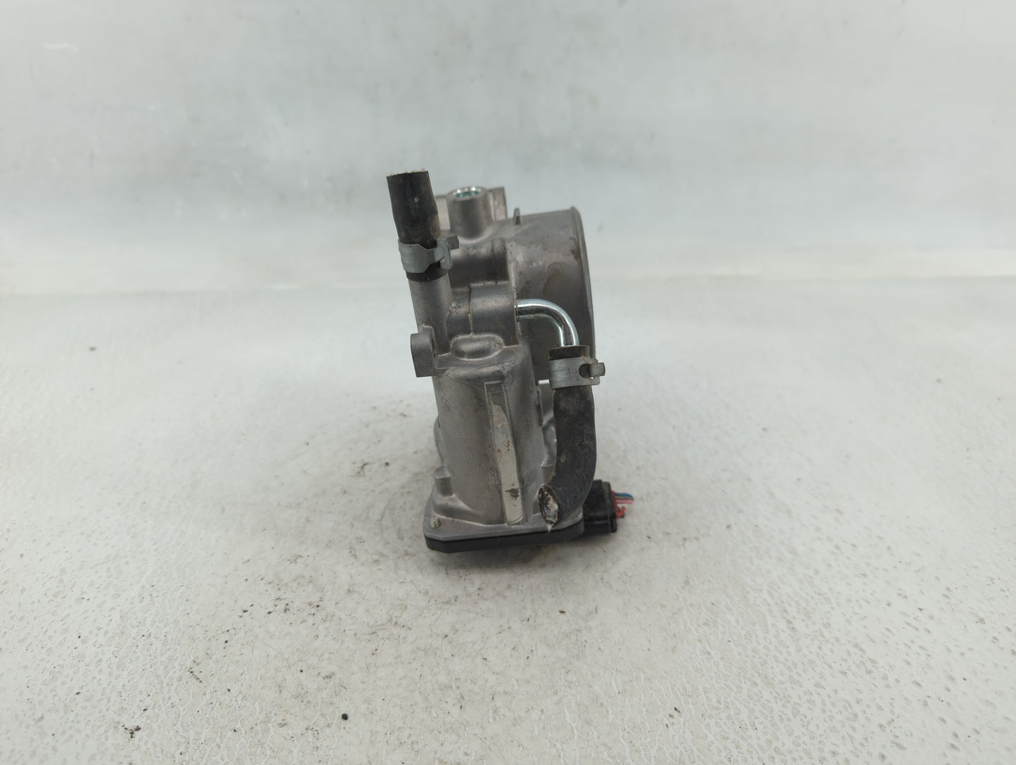 2020 Subaru Xv Crosstrek Throttle Body P/N:16112AA470 Fits Fits 2017 2018 2019 2021 2022 OEM Used Auto Parts - Oemusedautopa