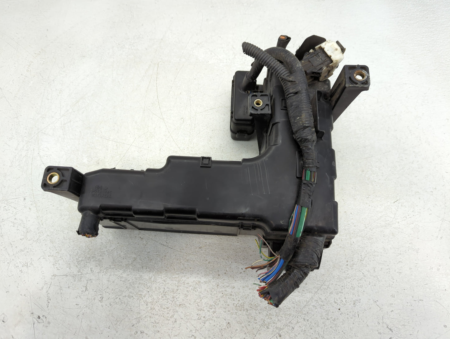 2017-2020 Toyota 86 Fusebox Fuse Box Panel Relay Module P/N:PP-T20+GF10 PA66+PPE Fits Fits 2017 2018 2019 2020 OEM Used Auto