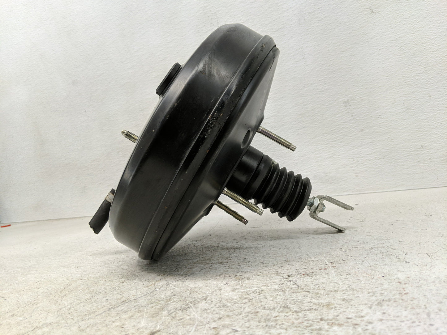 2020-2022 Toyota C-hr Power Brake Booster Oem - Oemusedautoparts1.com
