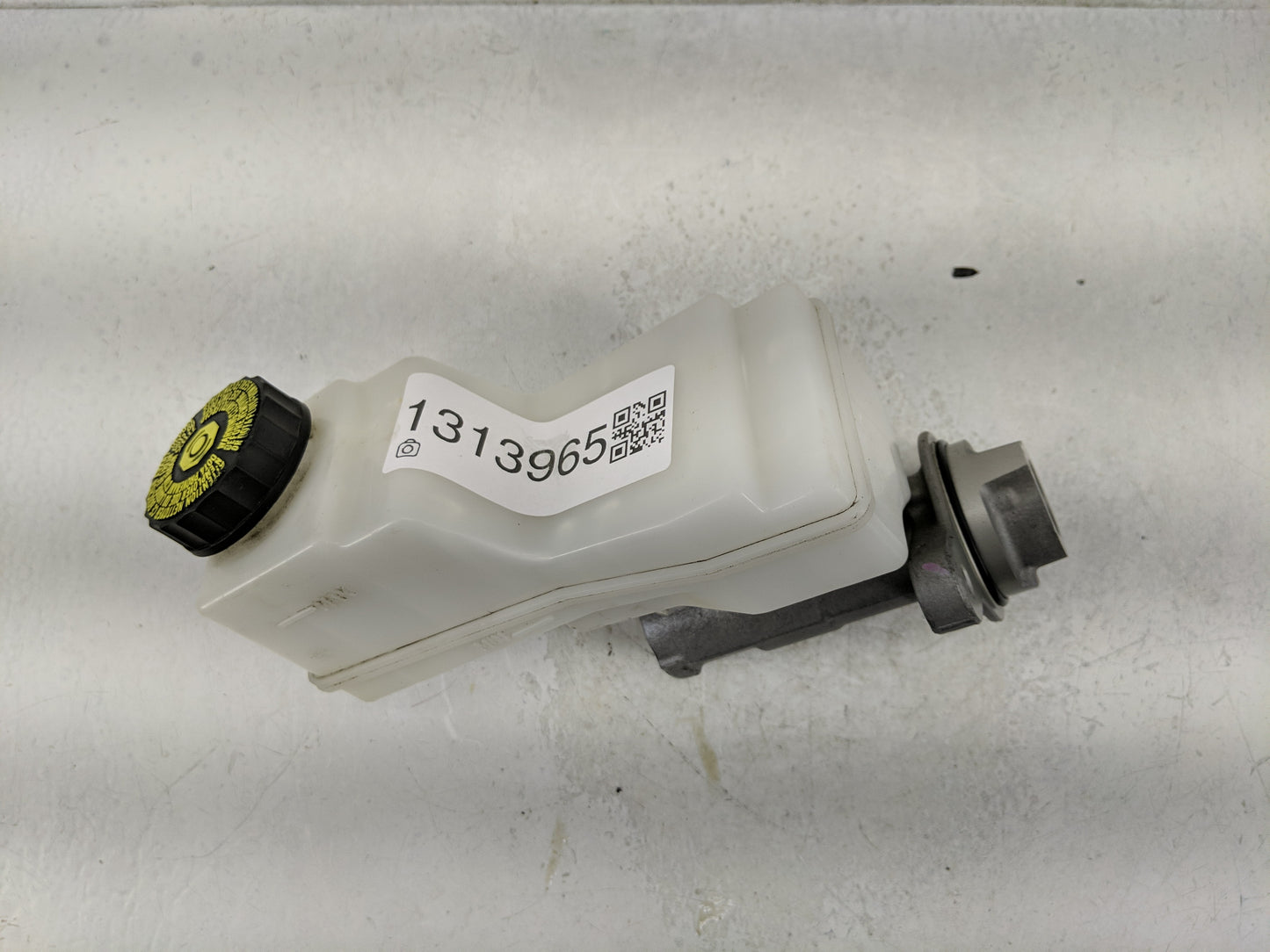 2018-2022 Toyota C-hr Brake Master Cylinder 1313965 - Oemusedautoparts1.com
