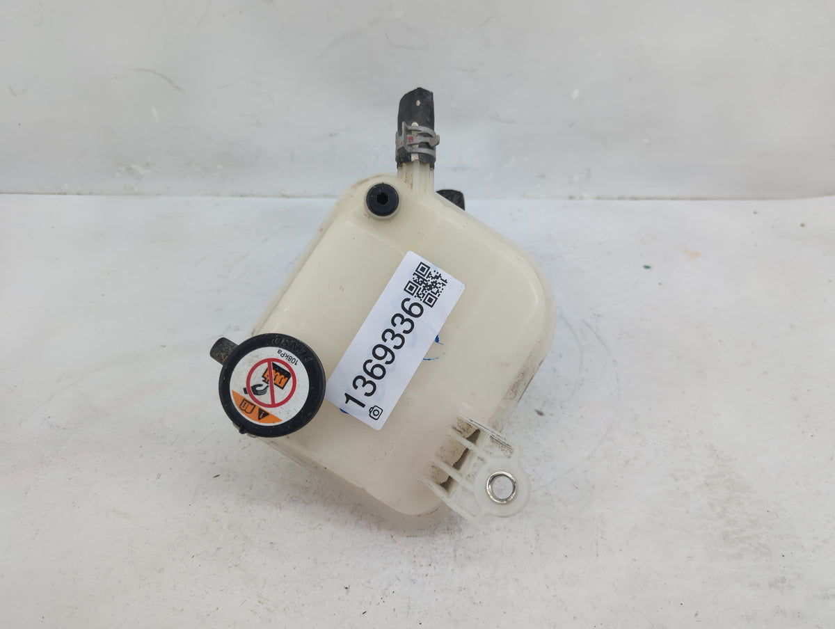 2018-2022 Toyota C-hr Radiator Coolant Overflow Expansion Tank Bottle - Oemusedautoparts1.com