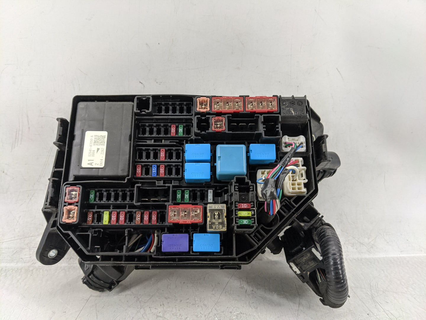 2018-2022 Toyota C-Hr Fusebox Fuse Box Panel Relay Module P/N:82662-10460 Fits Fits 2018 2019 2020 2021 2022 OEM Used Auto P