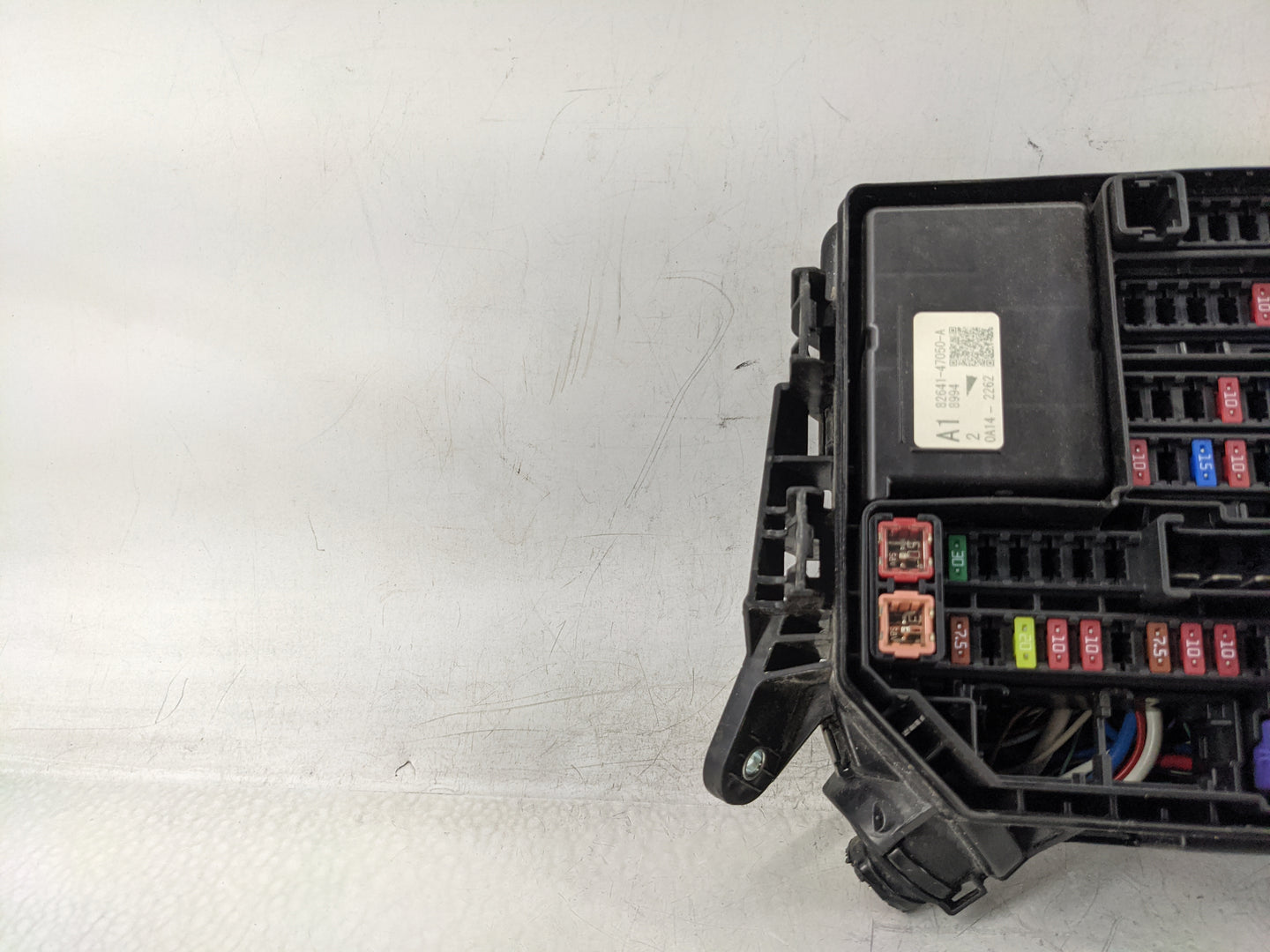 2018-2022 Toyota C-Hr Fusebox Fuse Box Panel Relay Module P/N:82662-10460 Fits Fits 2018 2019 2020 2021 2022 OEM Used Auto P