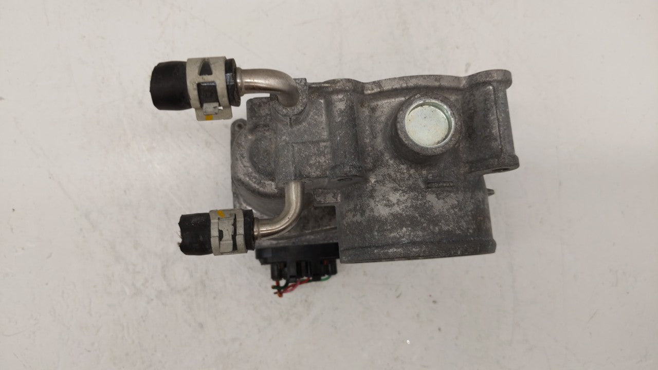 2020 Toyota C-Hr Throttle Body P/N:22030-07130 22030-37040 Fits Fits 2013 2014 OEM Used Auto Parts - Oemusedautoparts1.com