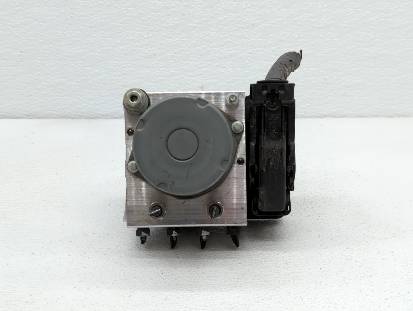 2020 Toyota C-Hr ABS Pump Control Module Replacement P/N:44545-10120 Fits OEM Used Auto Parts - Oemusedautoparts1.com