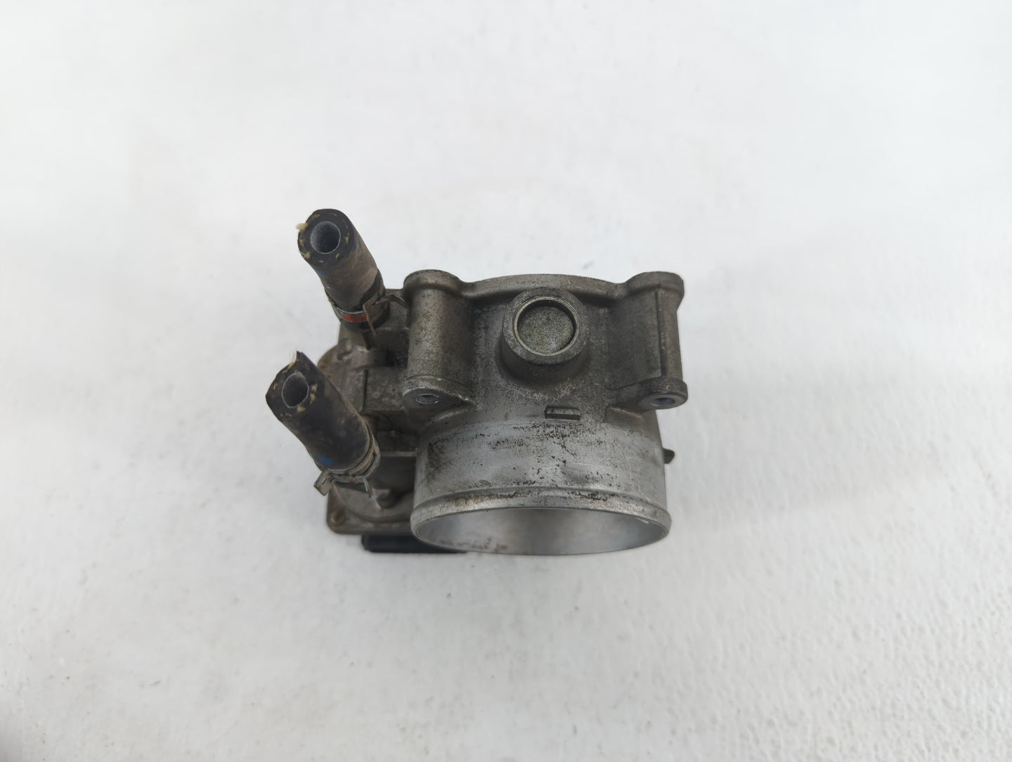 2020 Toyota C-Hr Throttle Body P/N:22030-0P050 22030-0T130, 22030-37040 Fits Fits 2013 2014 OEM Used Auto Parts - Oemusedaut