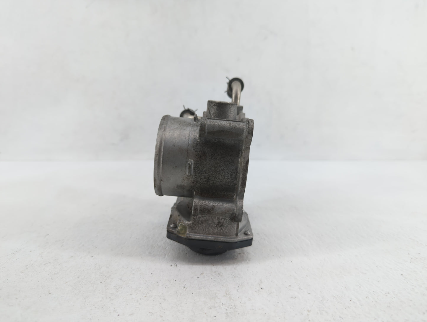 2020 Toyota C-Hr Throttle Body P/N:22030-0P050 22030-0T130, 22030-37040 Fits Fits 2013 2014 OEM Used Auto Parts - Oemusedaut