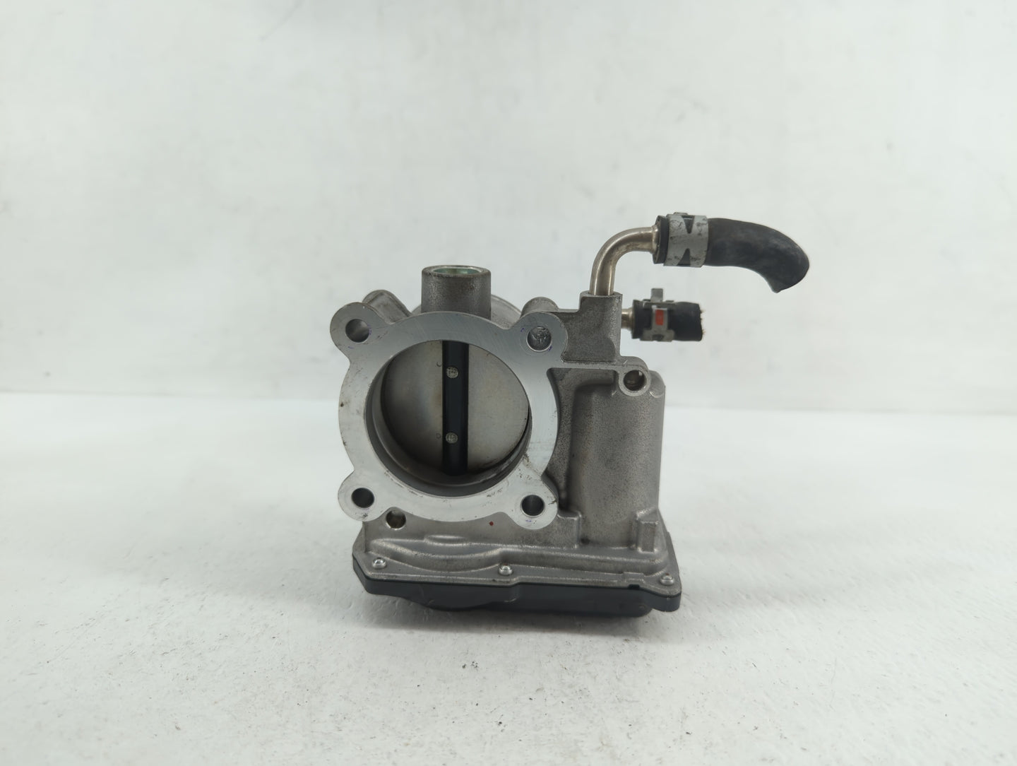 2020 Toyota C-Hr Throttle Body P/N:22030-0P050 22030-0T130, 22030-37040 Fits Fits 2013 2014 OEM Used Auto Parts - Oemusedaut