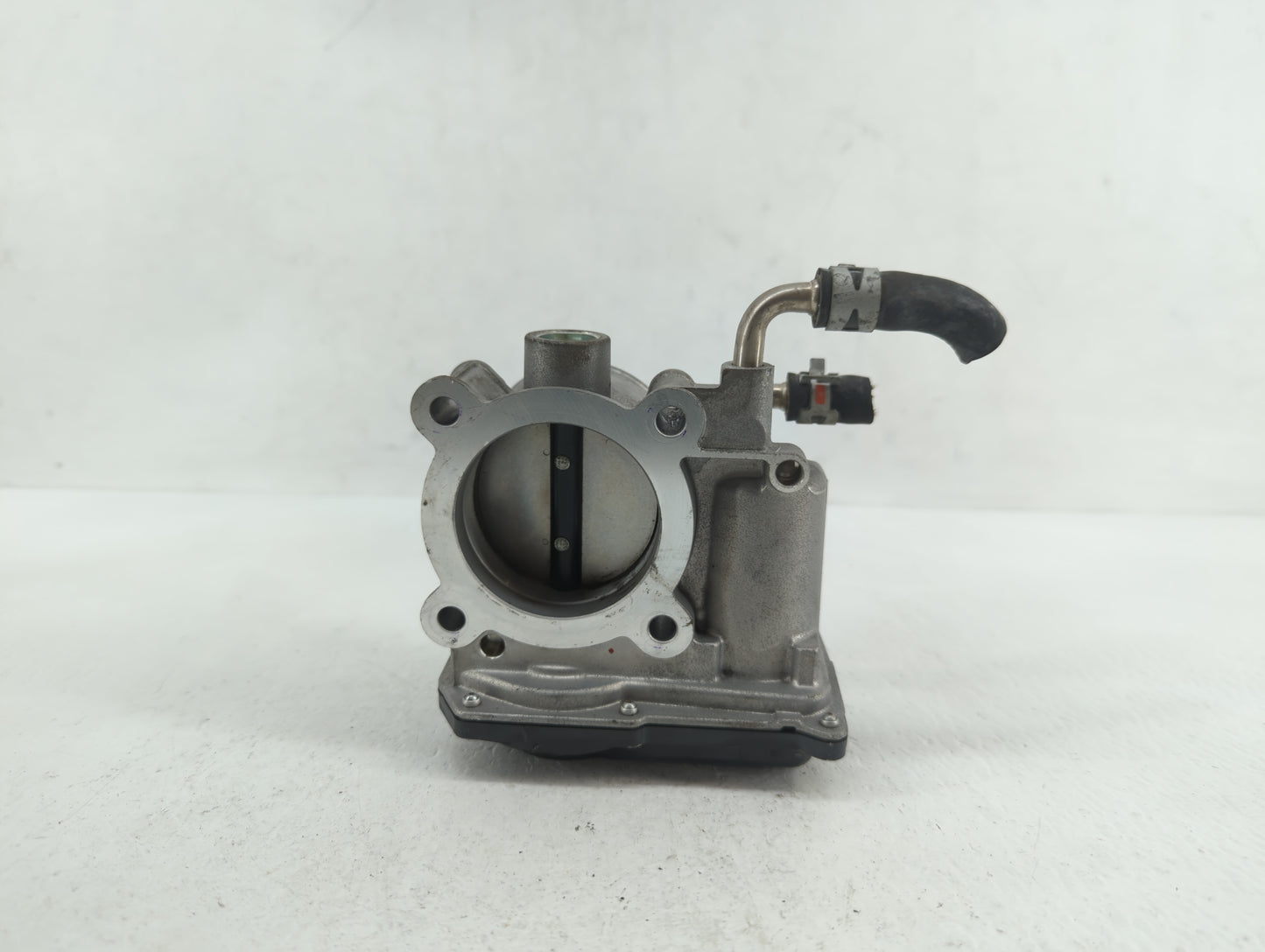 2020 Toyota C-Hr Throttle Body P/N:22030-0P050 22030-0T130, 22030-37040 Fits Fits 2013 2014 OEM Used Auto Parts - Oemusedaut