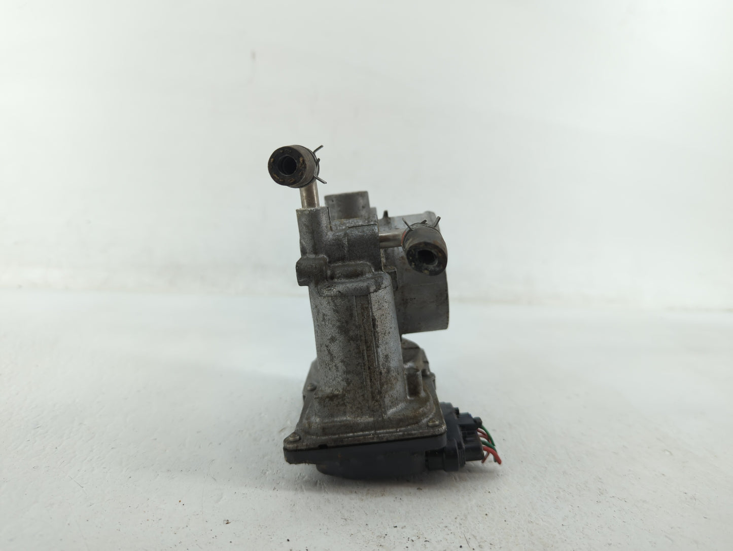 2018-2022 Toyota C-Hr Throttle Body P/N:22030-0P050 22030-0T130, 22030-37040 Fits Fits 2013 2014 2018 2019 2020 2021 2022 OE