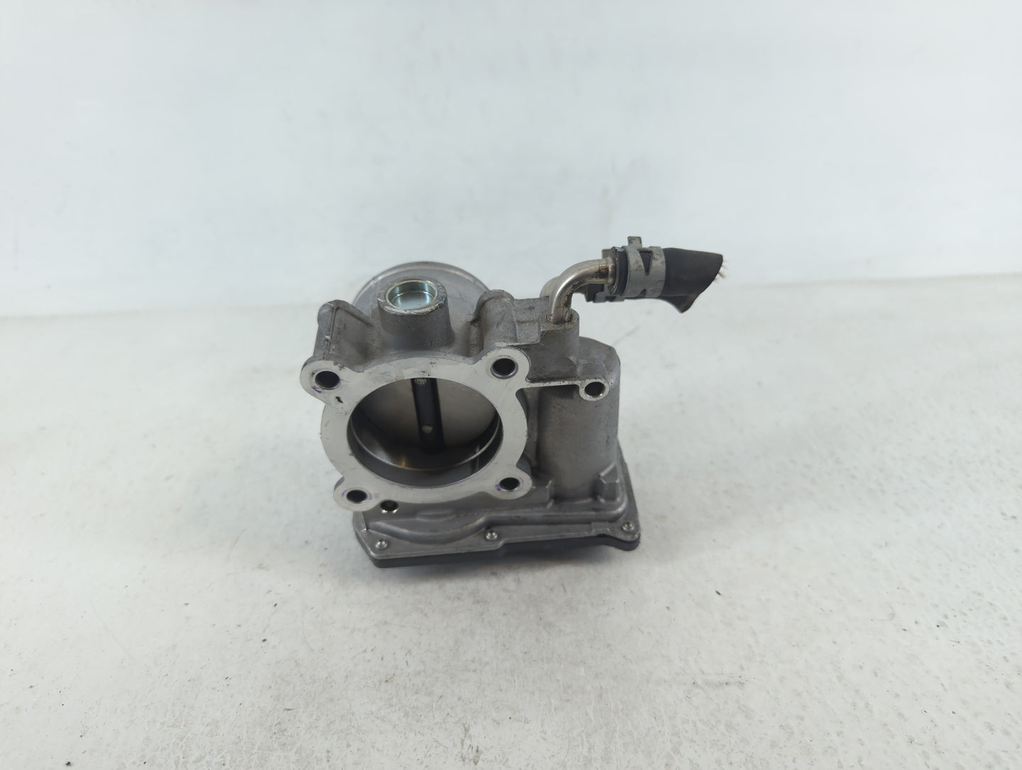 2018-2022 Toyota C-Hr Throttle Body P/N:22030-37040 Fits Fits 2013 2014 2018 2019 2020 2021 2022 OEM Used Auto Parts - Oemus