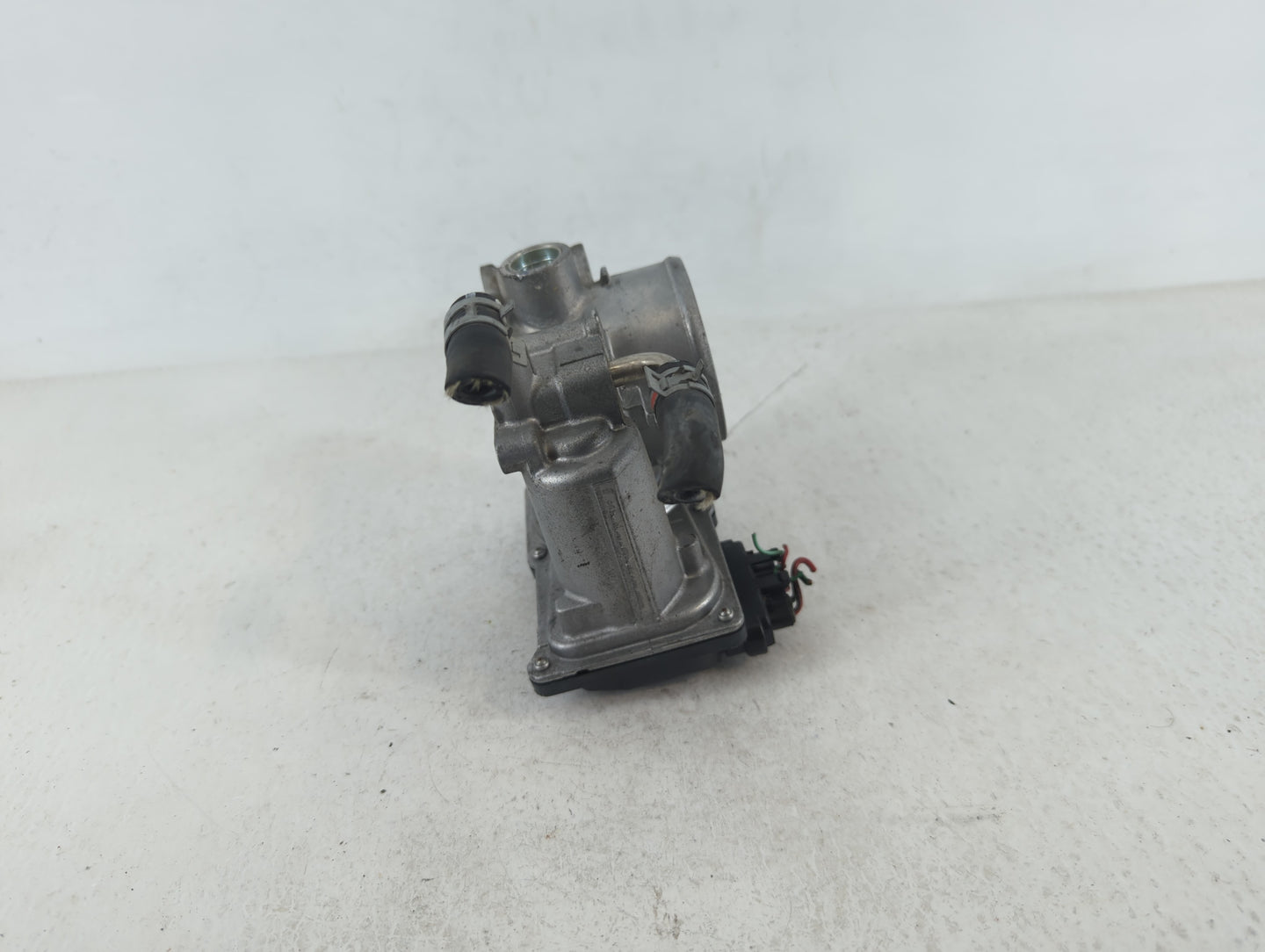 2018-2022 Toyota C-Hr Throttle Body P/N:22030-37040 Fits Fits 2013 2014 2018 2019 2020 2021 2022 OEM Used Auto Parts - Oemus