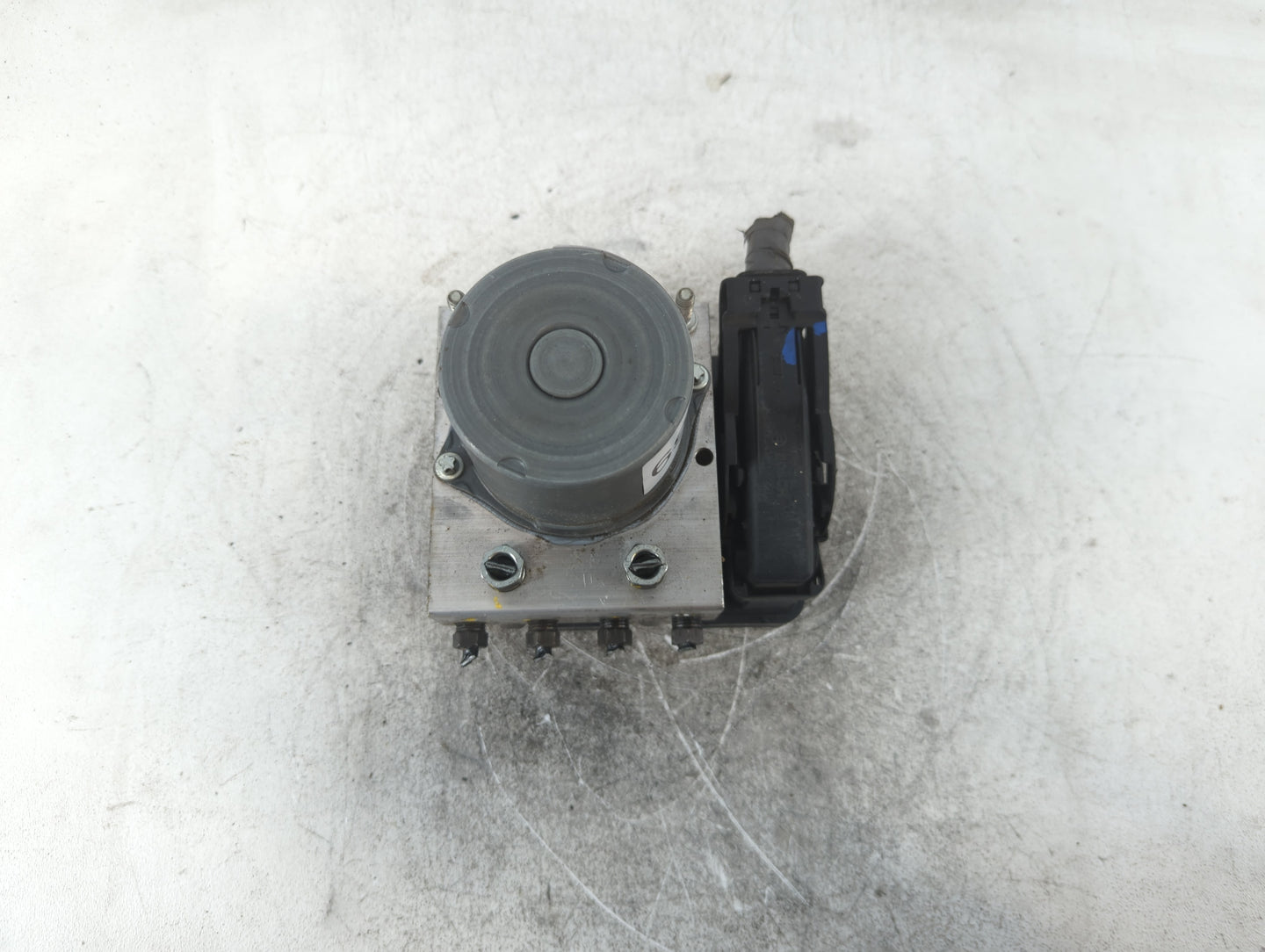 2020-2022 Toyota C-Hr ABS Pump Control Module Replacement P/N:44540-F4250 Fits Fits 2020 2021 2022 OEM Used Auto Parts - Oem