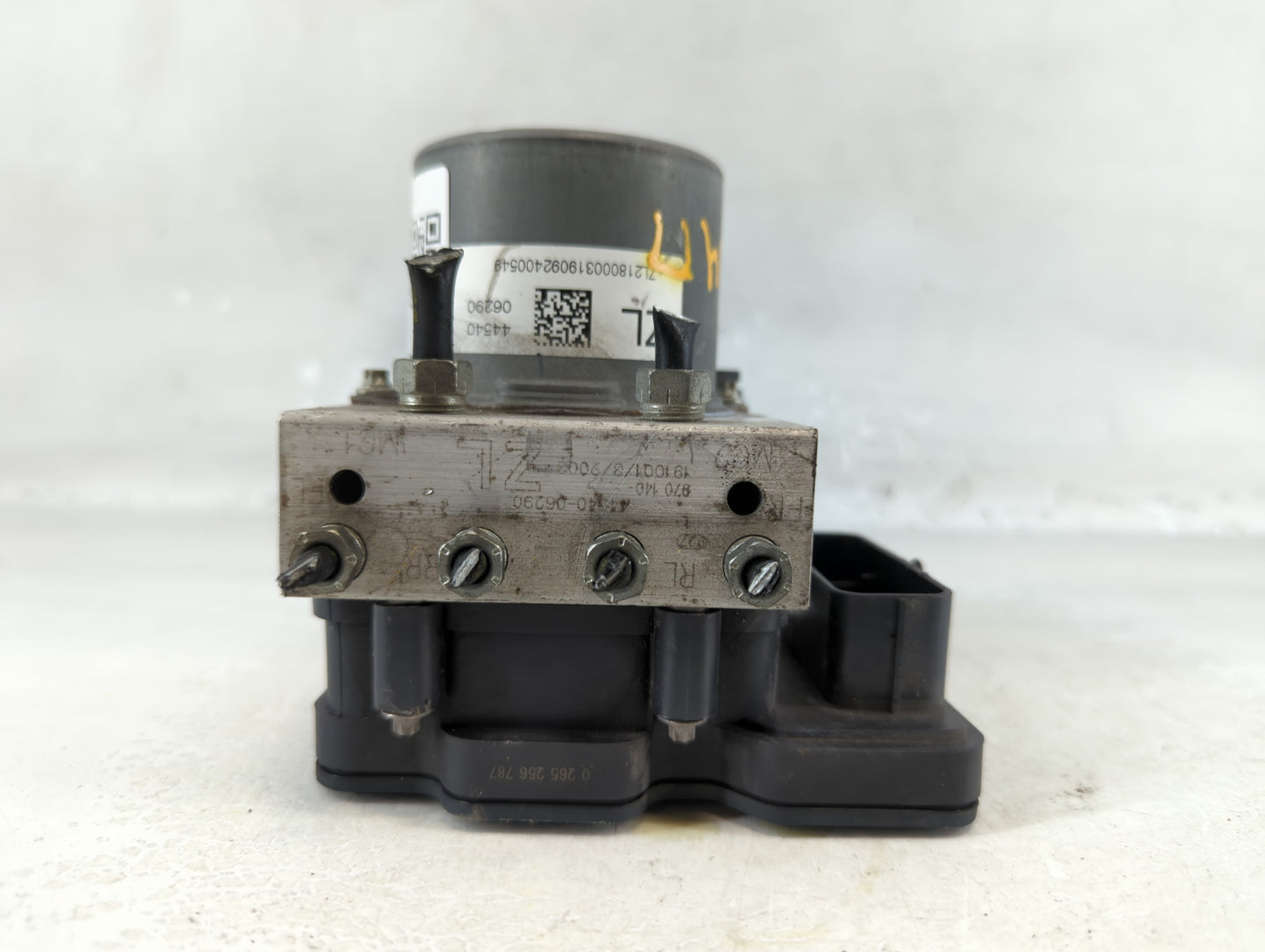 2018-2020 Toyota Camry ABS Pump Control Module Replacement P/N:44540 06290 Fits Fits 2018 2019 2020 OEM Used Auto Parts - Oe