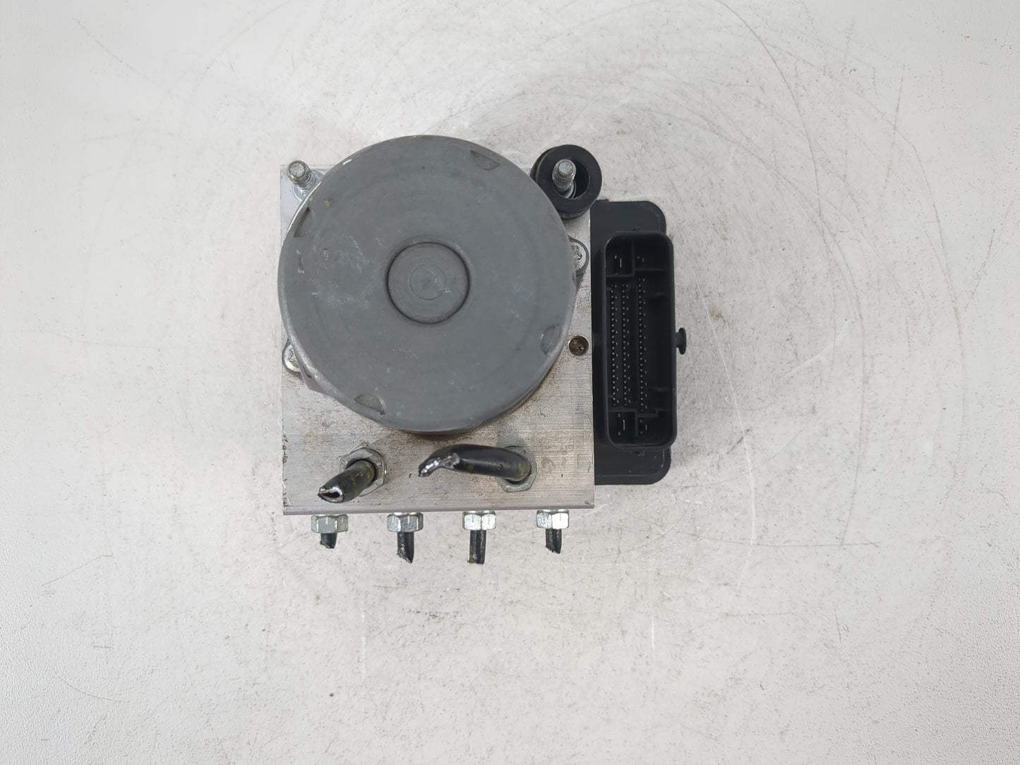 2018-2020 Toyota Camry ABS Pump Control Module Replacement P/N:44540-06290 970 140 Fits Fits 2018 2019 2020 OEM Used Auto Pa