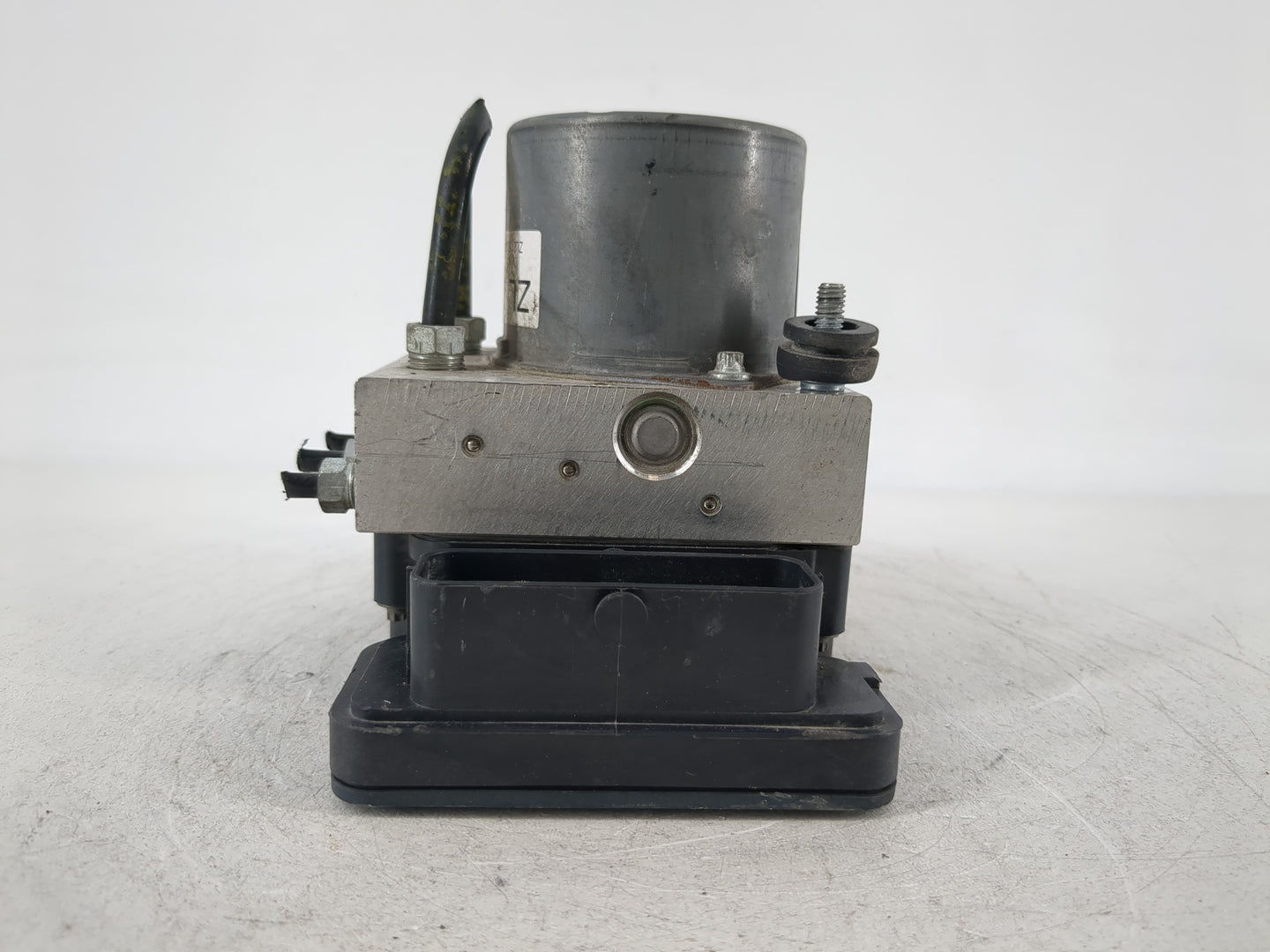 2018-2020 Toyota Camry ABS Pump Control Module Replacement P/N:44540-06290 970 140 Fits Fits 2018 2019 2020 OEM Used Auto Pa