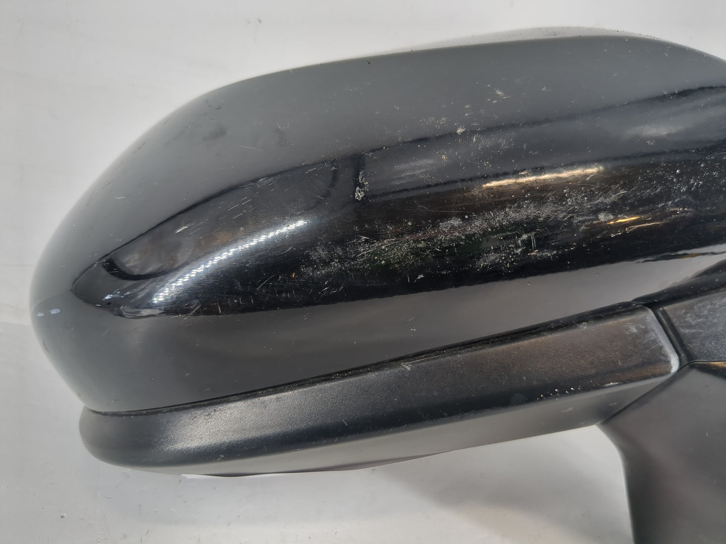 2018-2022 Toyota Camry Passenger Side View Mirror - Right Door Mirror OEM Used - Oemusedautoparts1.com