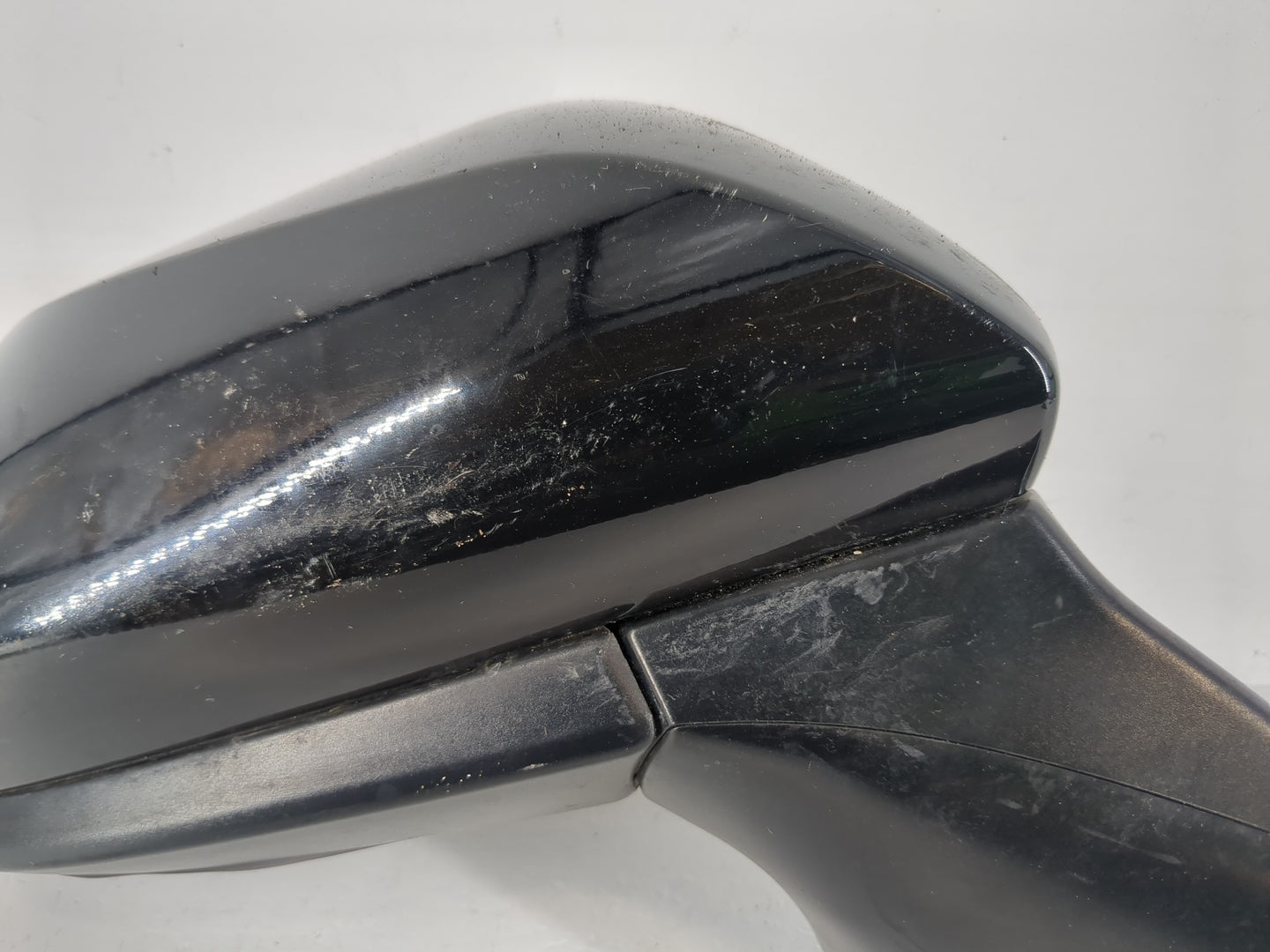 2018-2022 Toyota Camry Passenger Side View Mirror - Right Door Mirror OEM Used - Oemusedautoparts1.com
