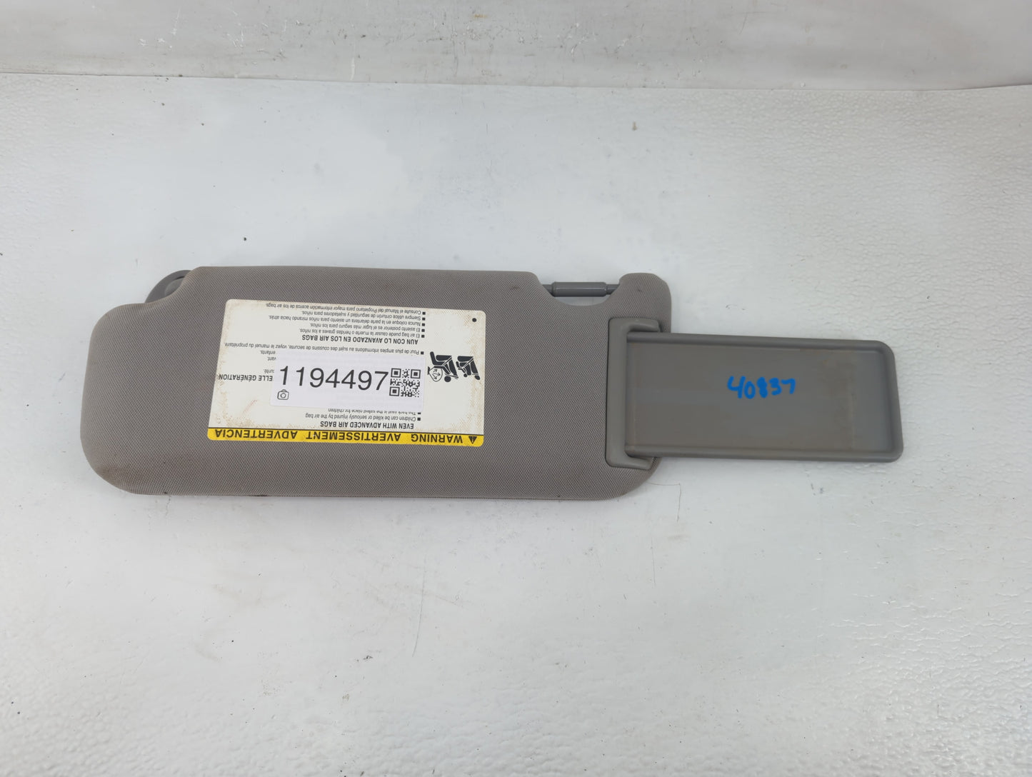 2018-2022 Toyota Camry Sun Visor Shade Replacement Passenger Right Mirror Fits Fits 2018 2019 2020 2021 2022 OEM Used Auto P