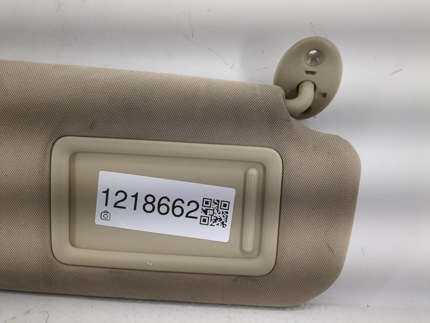 2018-2022 Toyota Camry Sun Visor Shade Replacement Passenger Right Mirror Fits Fits 2018 2019 2020 2021 2022 OEM Used Auto P