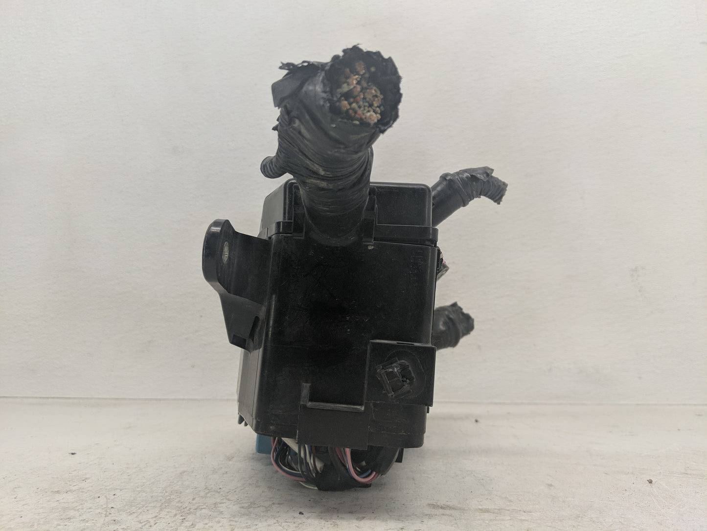 2018-2022 Toyota Camry Fusebox Fuse Box Panel Relay Module Fits Fits 2018 2019 2020 2021 2022 OEM Used Auto Parts - Oemuseda