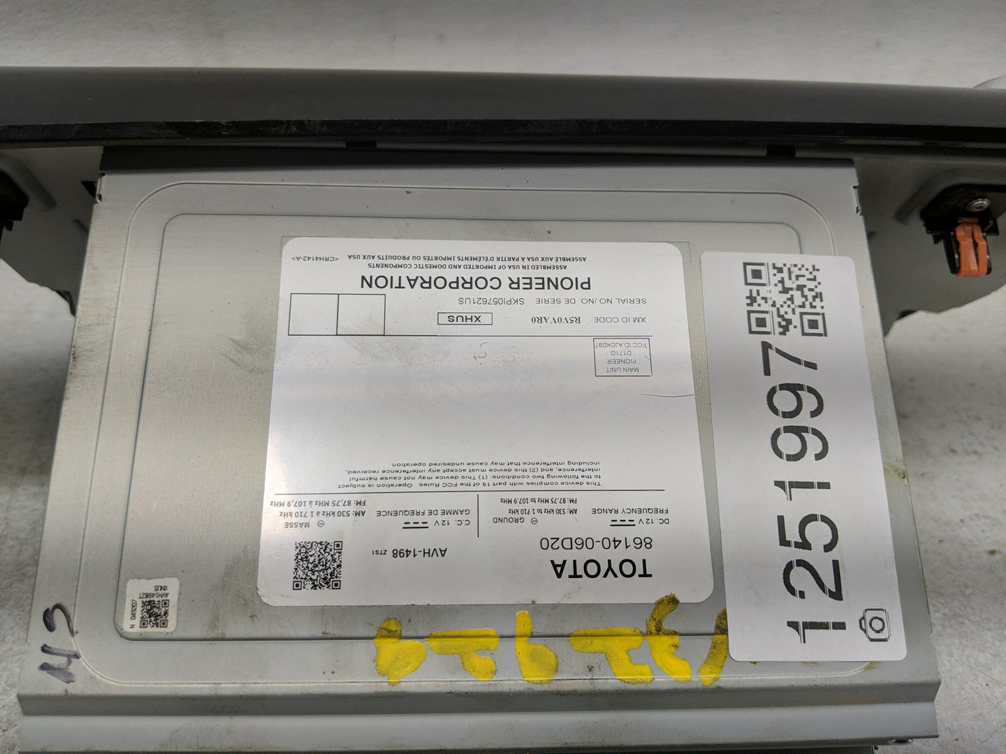 2018-2020 Toyota Camry Radio AM FM Cd Player Receiver Replacement P/N:86140-06D20 Fits Fits 2018 2019 2020 OEM Used Auto Par