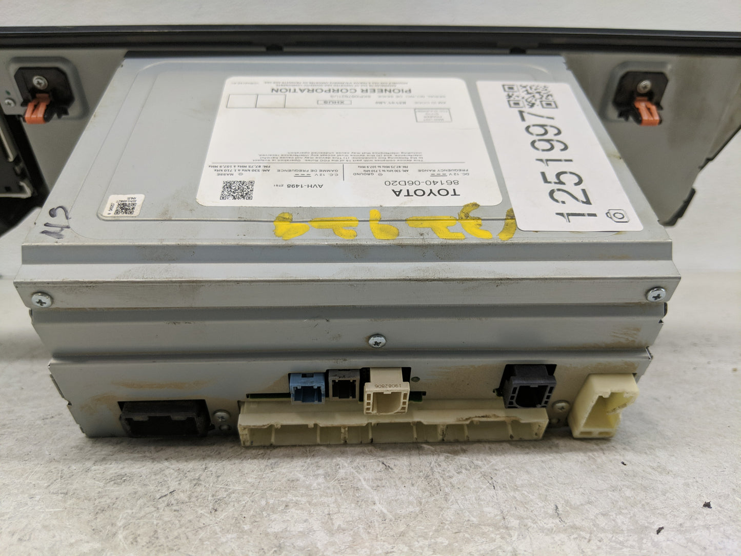 2018-2020 Toyota Camry Radio AM FM Cd Player Receiver Replacement P/N:86140-06D20 Fits Fits 2018 2019 2020 OEM Used Auto Par