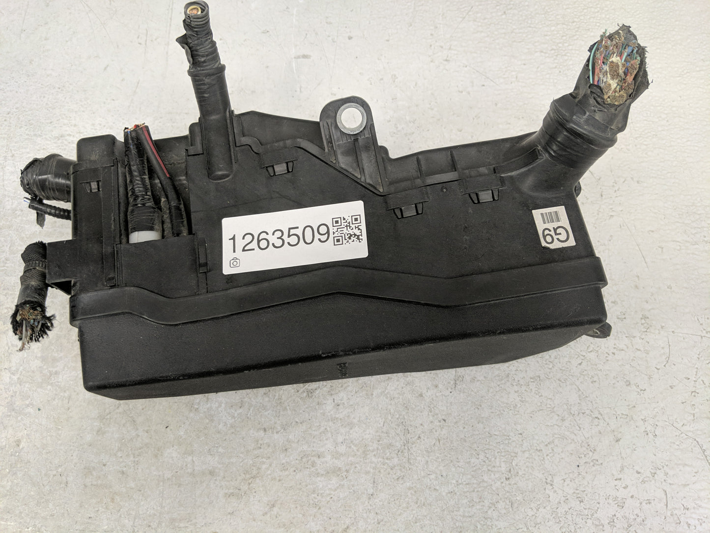 2018-2022 Toyota Camry Fusebox Fuse Box Panel Relay Module P/N:PP-TD20 Fits Fits 2018 2019 2020 2021 2022 OEM Used Auto Part