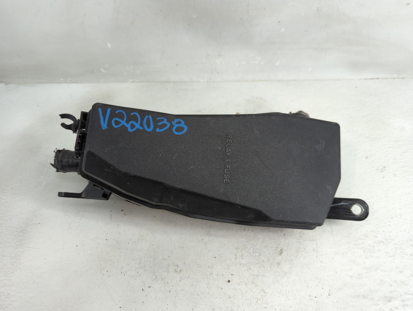 2018-2022 Toyota Camry Fusebox Fuse Box Panel Relay Module Fits Fits 2018 2019 2020 2021 2022 OEM Used Auto Parts - Oemuseda