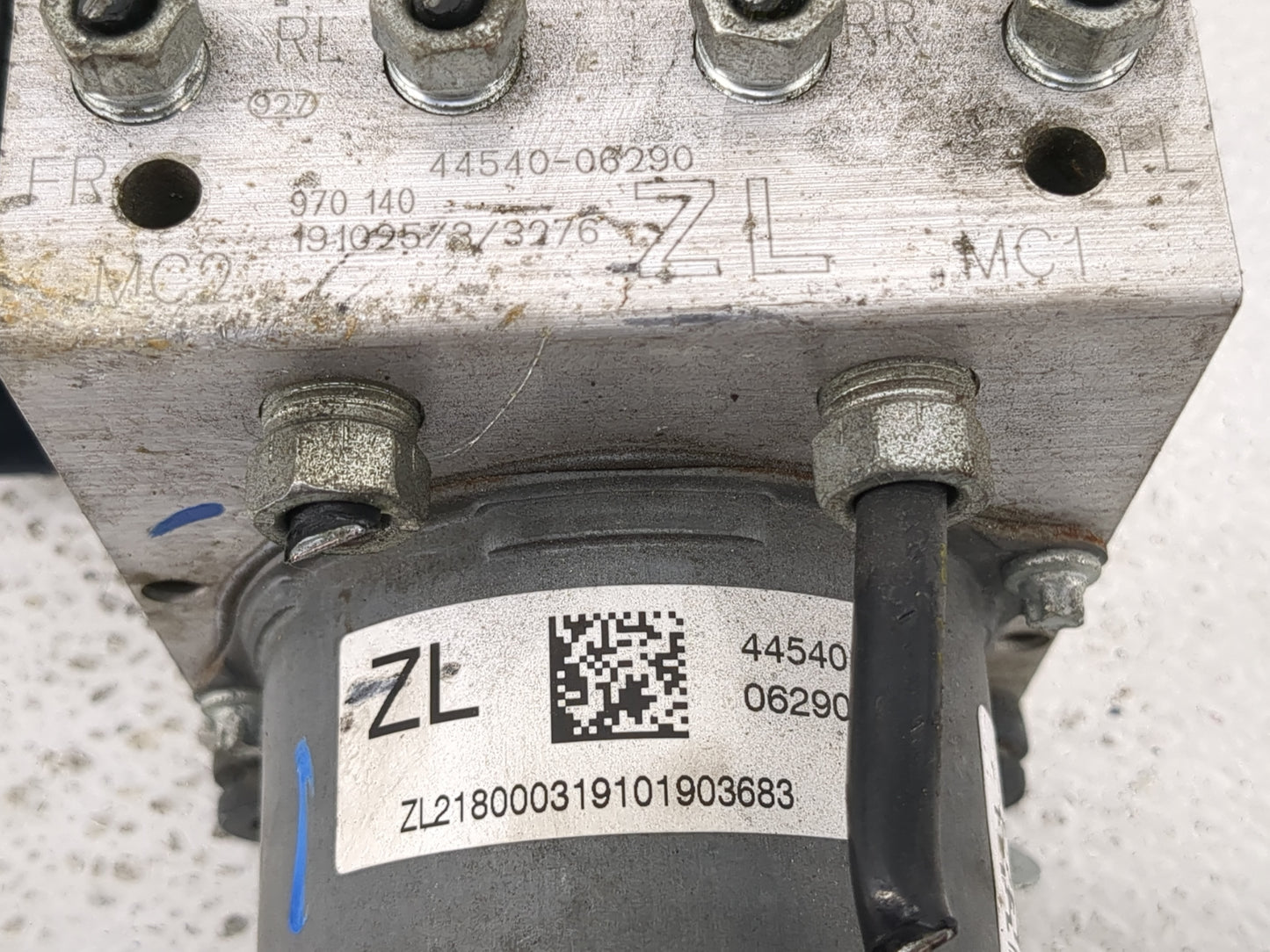 2018-2020 Toyota Camry ABS Pump Control Module Replacement P/N:44540-06290 Fits Fits 2018 2019 2020 OEM Used Auto Parts - Oe