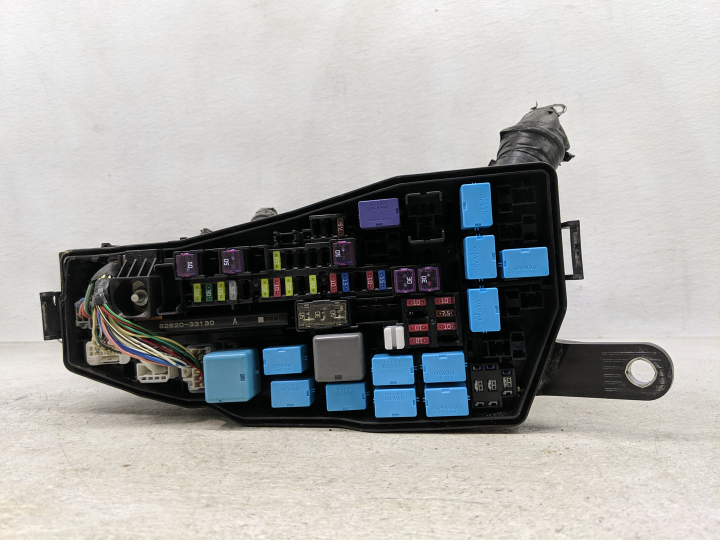 2018-2022 Toyota Camry Fusebox Fuse Box Panel Relay Module Fits Fits 2018 2019 2020 2021 2022 OEM Used Auto Parts - Oemuseda