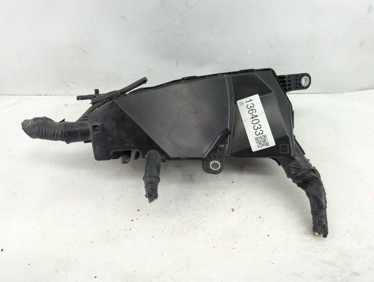 2018-2022 Toyota Camry Fusebox Fuse Box Panel Relay Module P/N:82620-33130 82662-06730 Fits Fits 2018 2019 2020 2021 2022 OE
